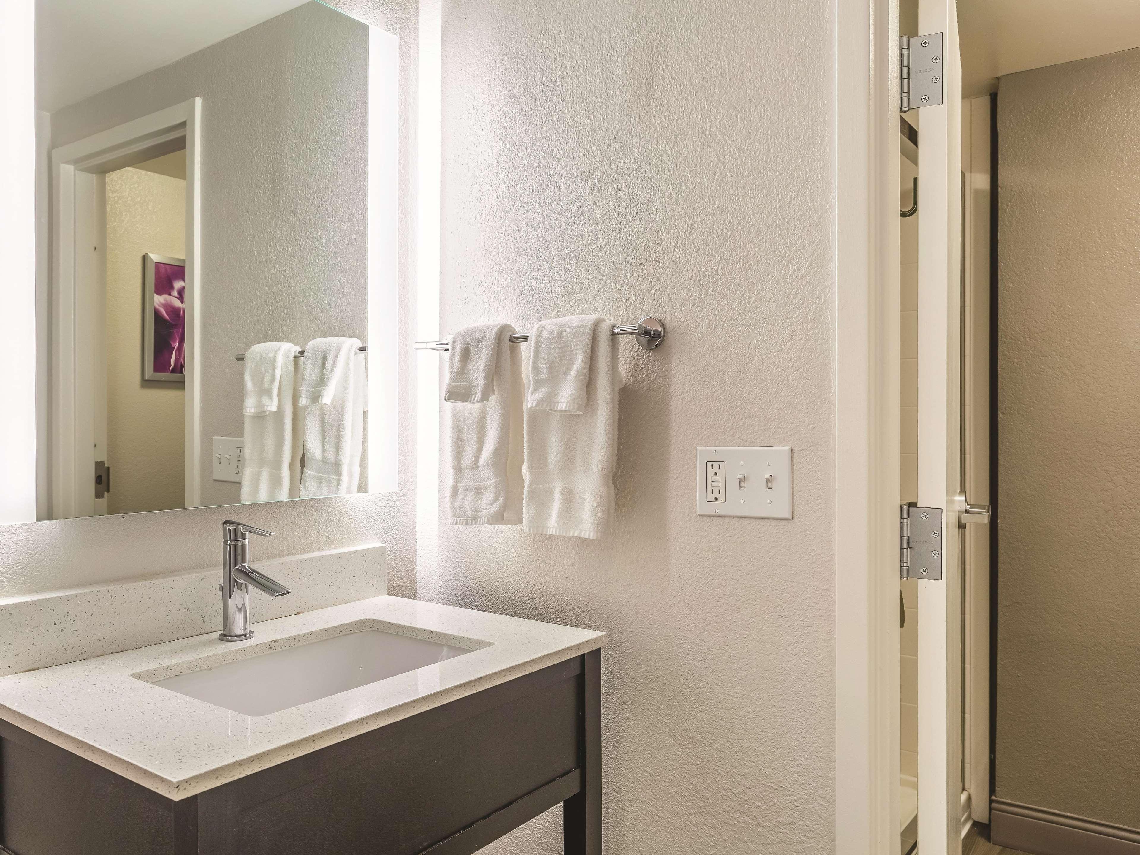 La Quinta By Wyndham Columbia / Fort Meade Jessup Bagian luar foto